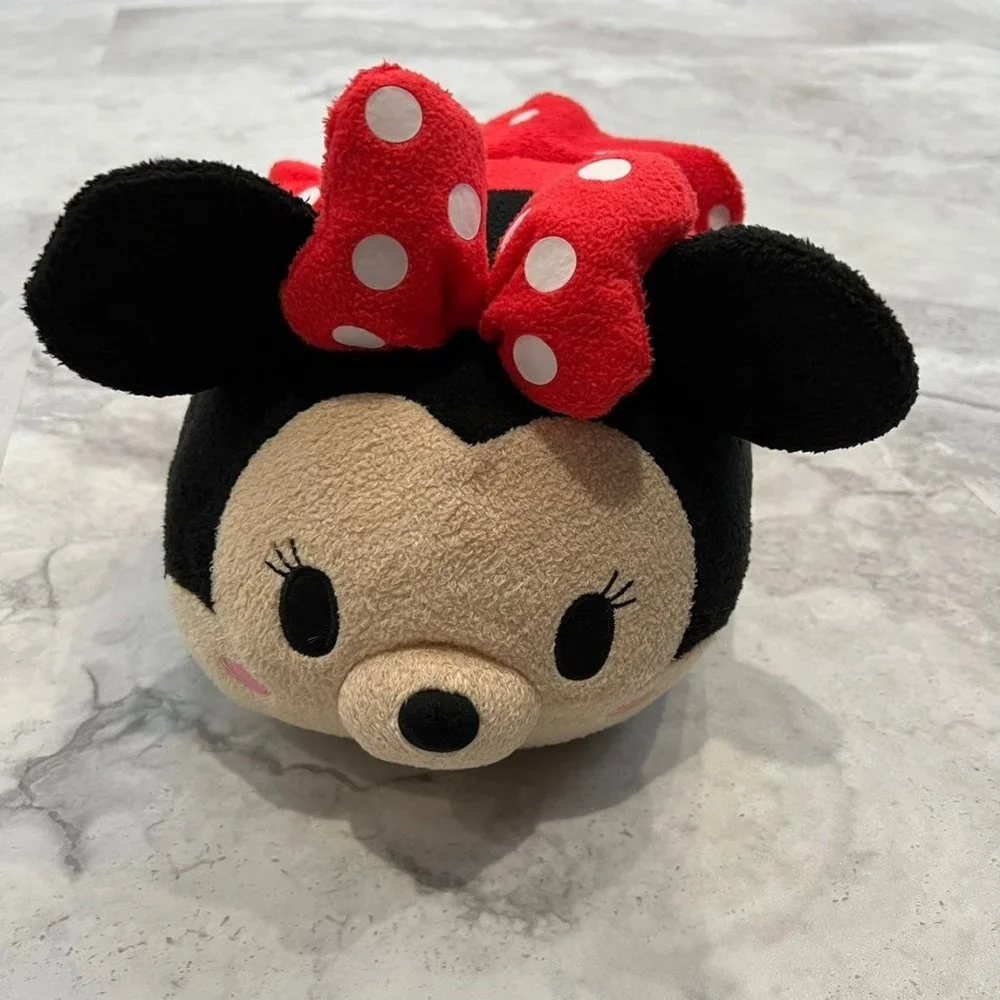 Disney Store‎ Tsum Tsum Minnie Mouse Medium 12